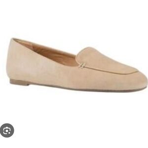 NWT.Aquatalia Beige Suede Loafer Flats